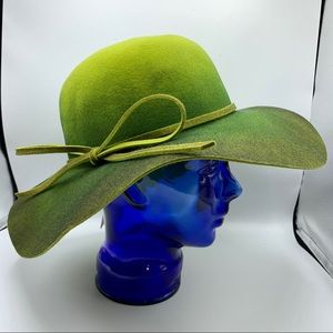 NWT Liz Clairborne Ombre Green Felt Wide Brim Hat with Bow